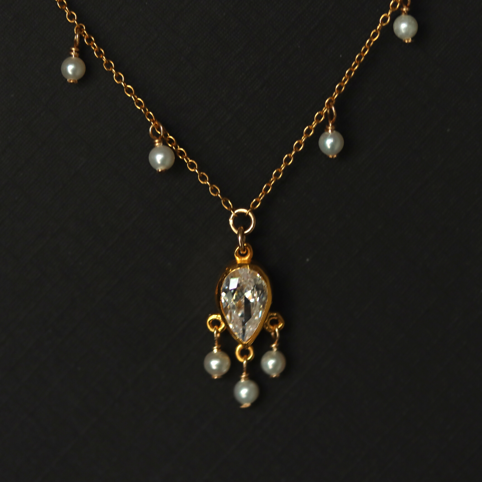 Teardrop necklace with seed pearls