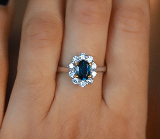 Oval gemstone duchess ring