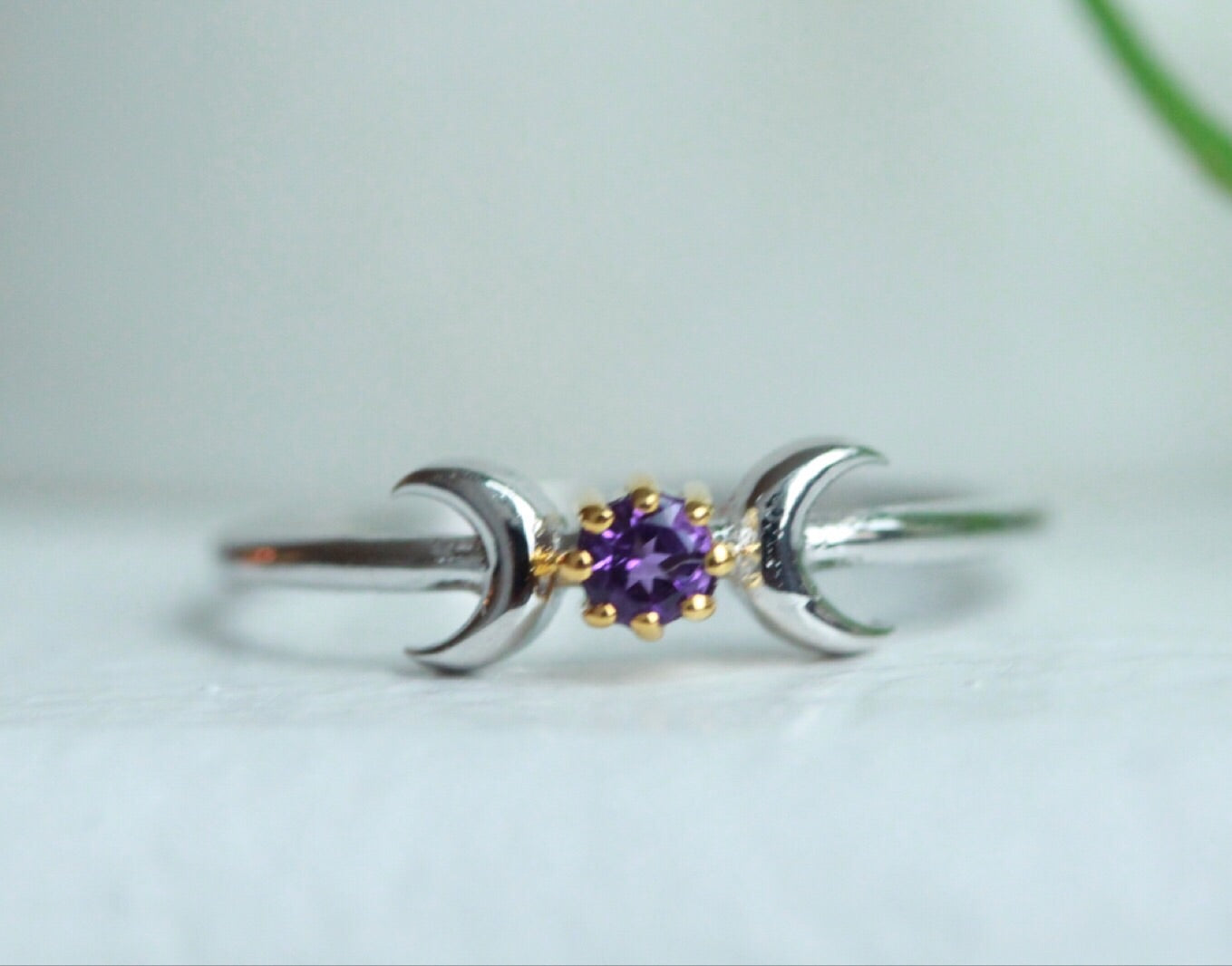 Moon Phase Ring in Amethyst